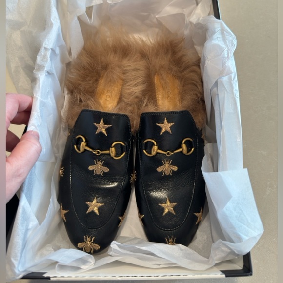GUCCI Princetown Mule Fur Slippers With Embroidered Bees and Stars Black Leather - Picture 2 of 14